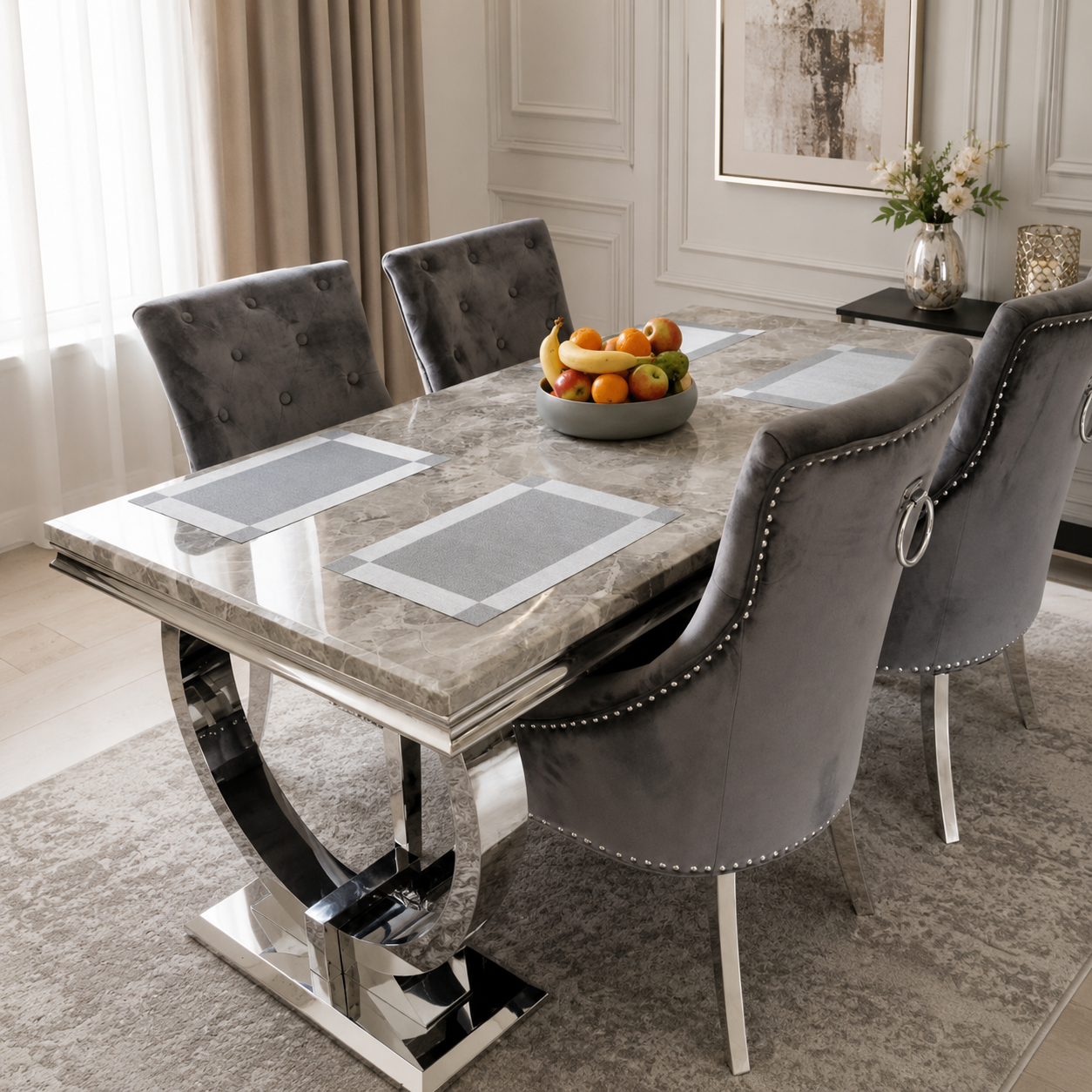 Arianna with 6 Chelsea Lion Knocker Chairs
