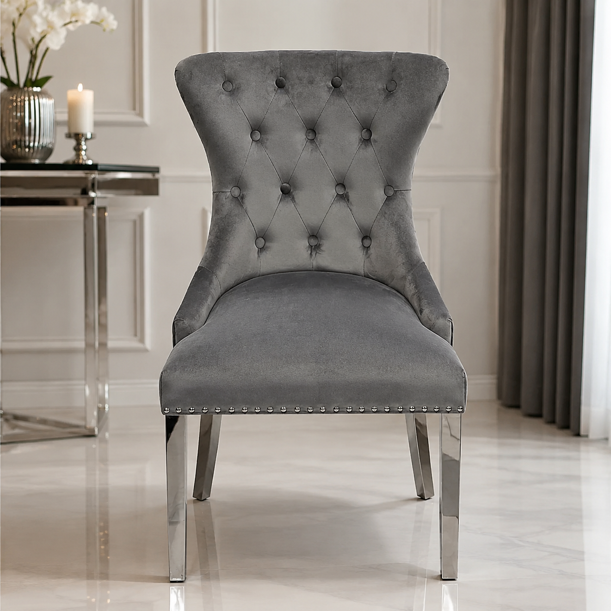Arianna with 6 Chelsea Lion Knocker Chairs